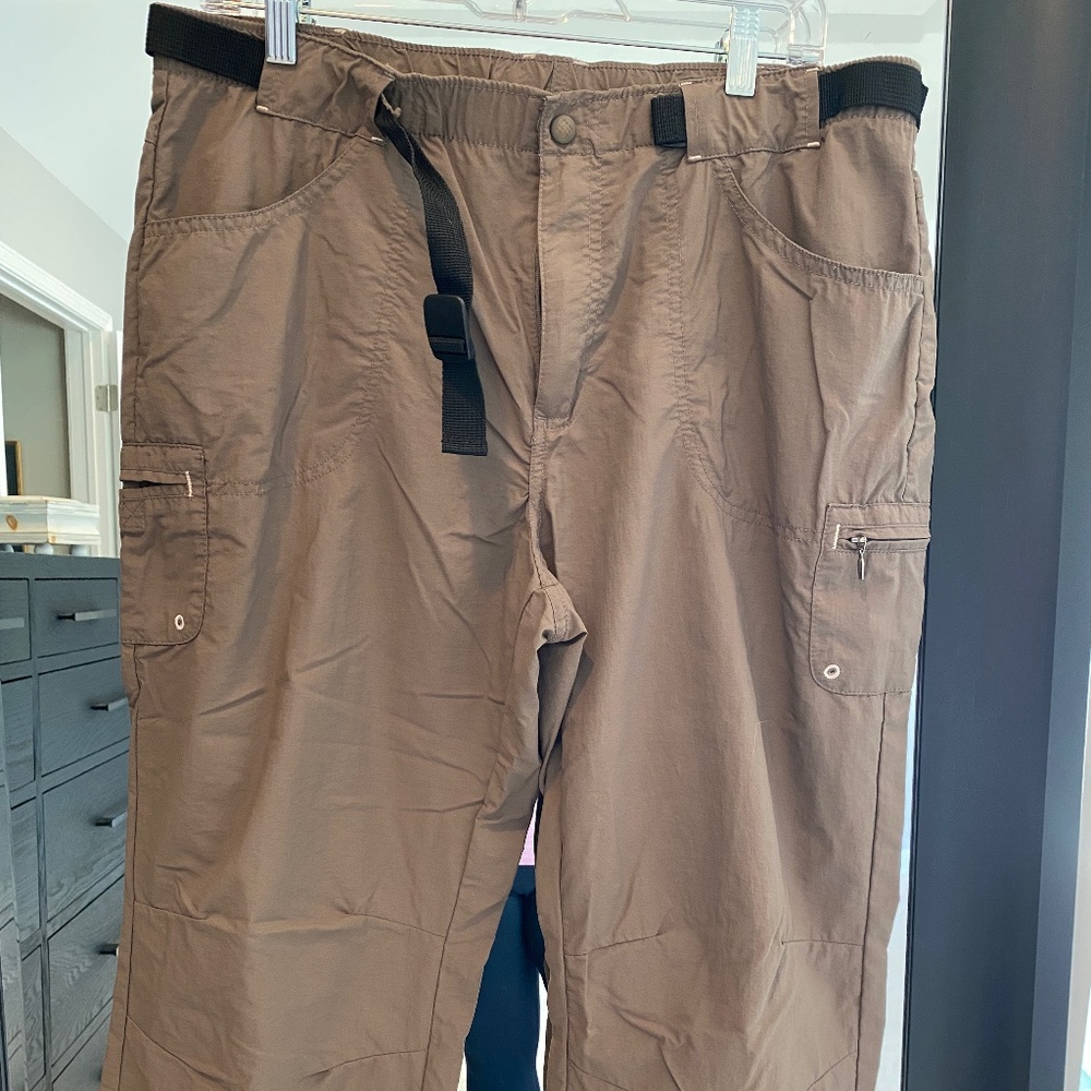 Columbia hiking and travel capris